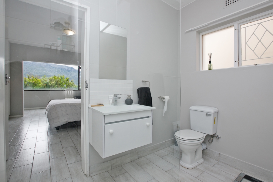 2 Bedroom Property for Sale in Fish Hoek Western Cape